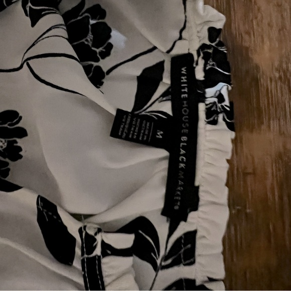 WHBM Floral Print Blouse with cut-out and crochet detail. Size M. Like new - Picture 5 of 5